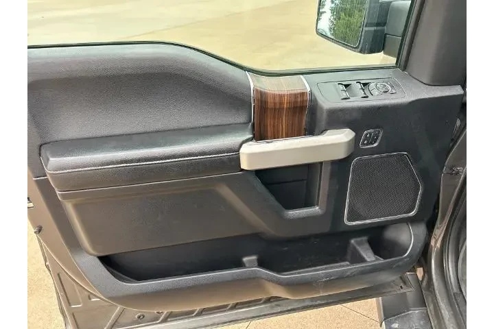 $14900 : Ford F-150 2016 4x4 Lariat 4 image 9