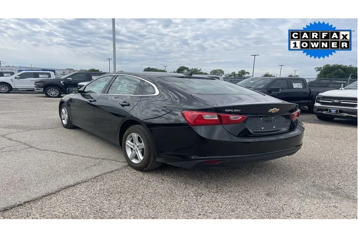 $19959 : Chevrolet Malibu 2024 LT 4dr image 4