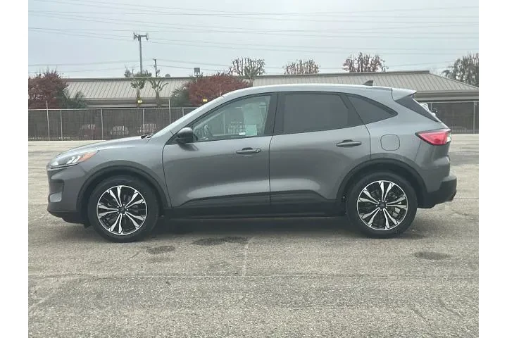 $20950 : Ford Escape 2022 SE 4dr SUV image 7