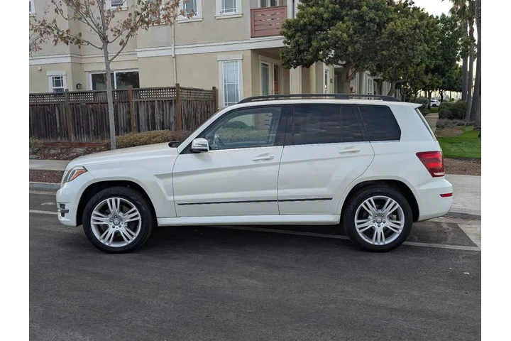 $11988 : 2014 GLK 250 BlueTEC 4MATIC image 9