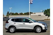 $17900 : Nissan Rogue 2019 S 4dr Cros thumbnail