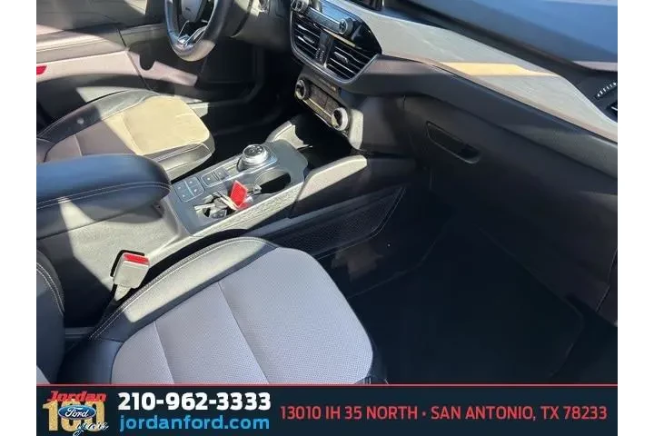 $23975 : Ford Escape 2022 AWD Titaniu image 9