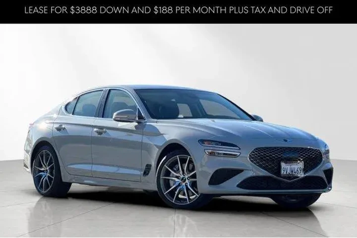 $38604 : Genesis G70 2026 2.5T Standa image 3