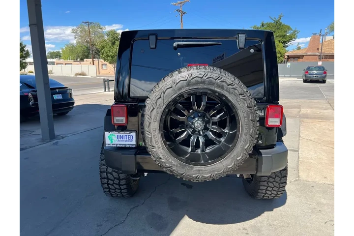 2017 Wrangler Unlimited Sahar image 6