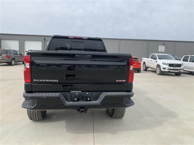 $41650 : 2020 Silverado 1500 RST Truck image 4