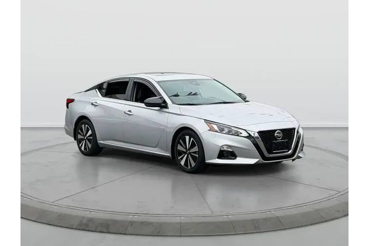 $23298 : Nissan Altima 2022 2.5 SL 4d image 1