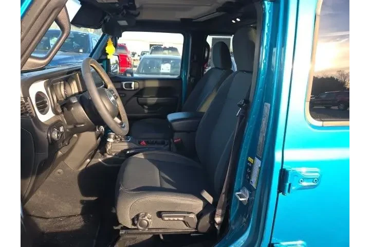 $37552 : Jeep Wrangler 2024 4x4 Sport image 8