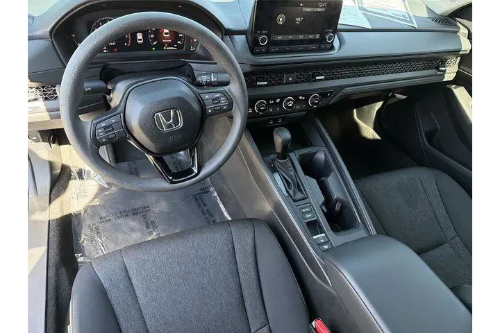 $28881 : Honda Accord 2025 SE 4dr Sed image 10