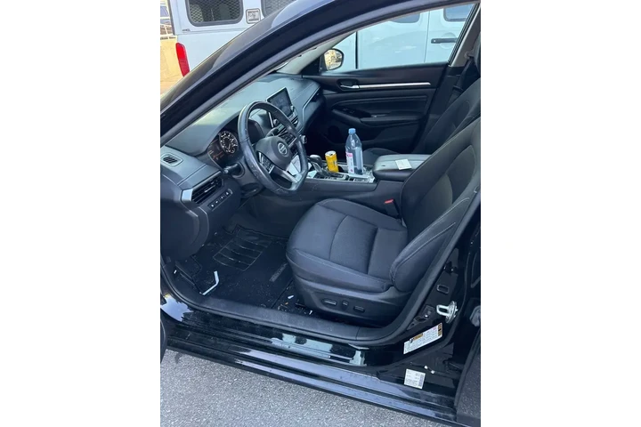 $14535 : Nissan Altima 2021 2.5 SV 4d image 5