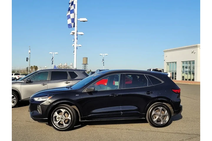 $20984 : Ford Escape 2023 AWD ST-Line image 7