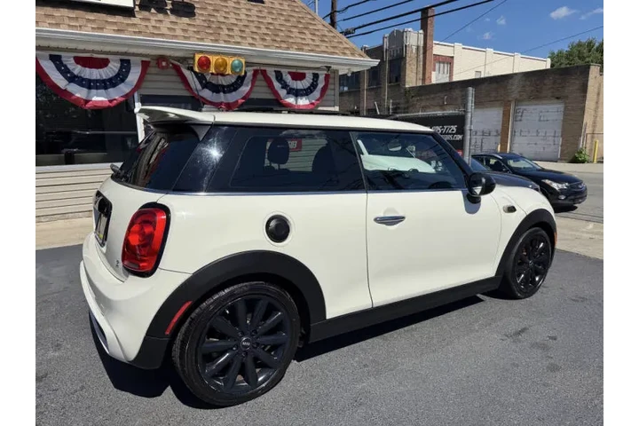 $5899 : 2014 MINI Hardtop Cooper S image 4