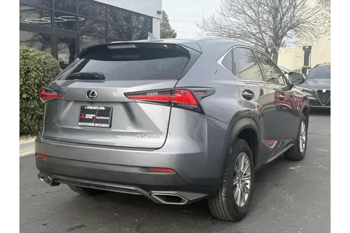 $20950 : Lexus NX 300 2018 AWD 4dr Cr image 7