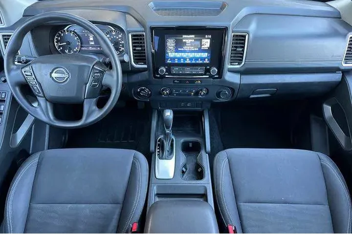 $26310 : Nissan Frontier 2024 4x4 S 4 image 5