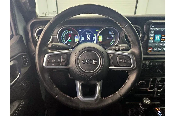 $31998 : Jeep Wrangler 2023 4x4 Sahar image 10