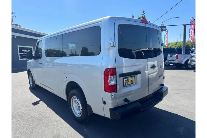 $21998 : 2020 NV 3500 HD S image 6