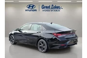 $17266 : Hyundai ELANTRA 2022 SEL 4dr thumbnail