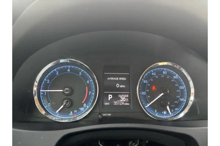$19995 : 2017 Corolla LE image 10