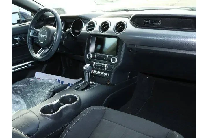 $20464 : Ford Mustang 2020 EcoBoost 2 image 8