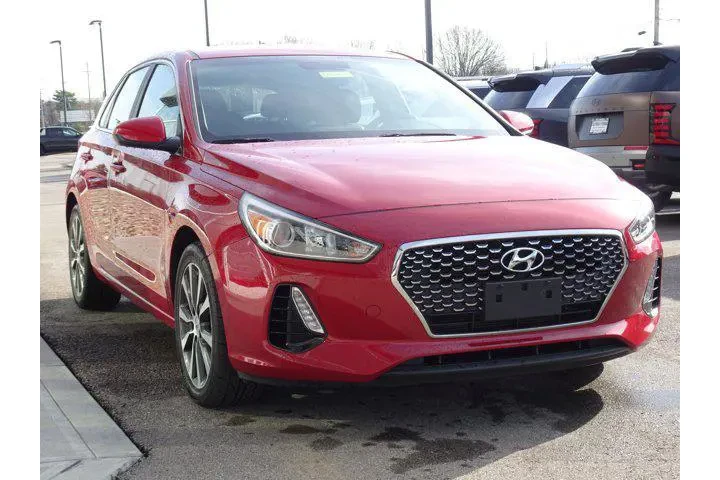 $14459 : Hyundai ELANTRA GT 2019 4dr image 6