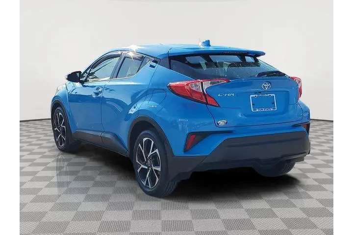 $17596 : Toyota C-HR 2019 LE 4dr Cros image 3
