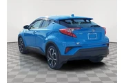 $17596 : Toyota C-HR 2019 LE 4dr Cros thumbnail