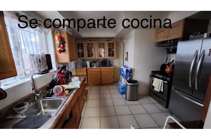 $1350 : Recámara Gde. 94th Street image 4