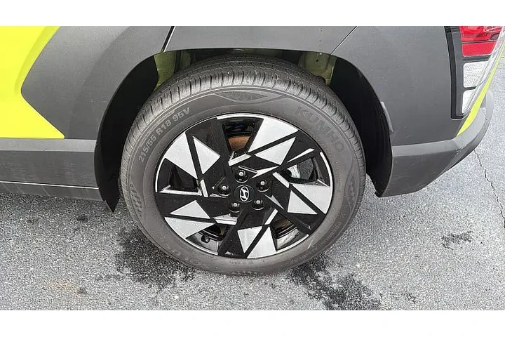 $24093 : Hyundai KONA 2024 SEL 4dr Cr image 10