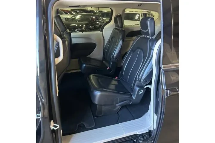 $25995 : Chrysler Pacifica 2023 Touri image 3