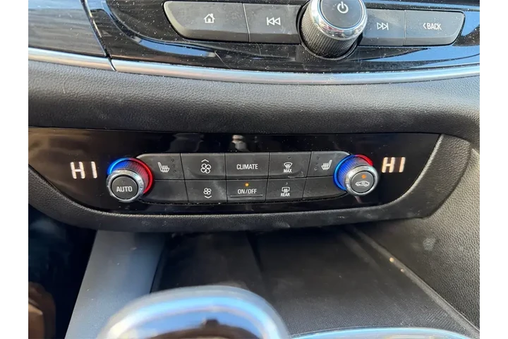 $23000 : Buick Enclave 2018 Essence 4 image 8