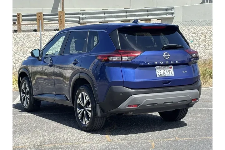 $17295 : Nissan Rogue 2023 SV 4dr Cro image 5