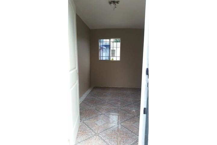 $500 : HABITACION EN COMPTON $ 490 image 4