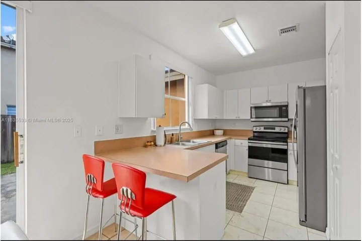 $2500 : Se renta Townhouse en Homested image 7