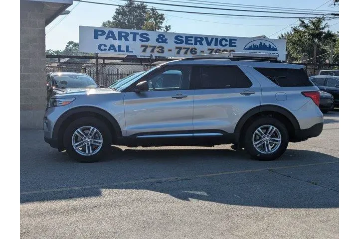 $27777 : Ford Explorer 2023 AWD XLT 4 image 7