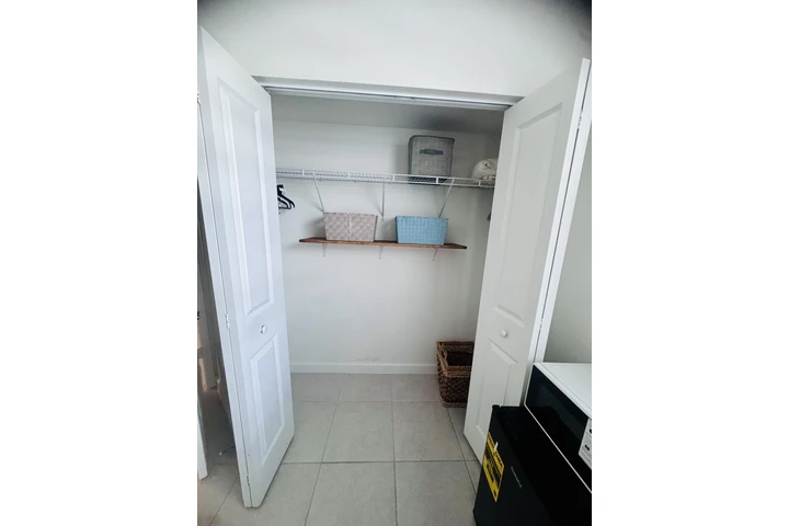 $900 : SE RENTA HABITACION AMOBLADA! image 3