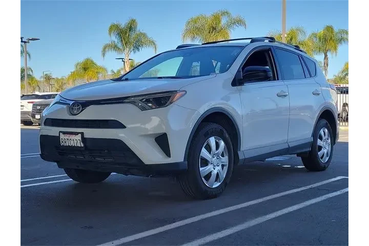 $13529 : Toyota RAV4 2017 LE 4dr SUV image 5