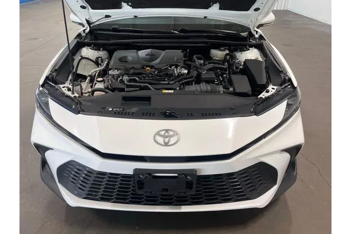 $29471 : Toyota Camry 2025 SE 4dr Sed image 9