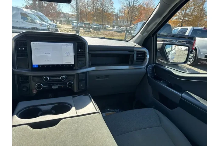 $35324 : Ford F-150 2025 4x2 XLT 4dr image 10