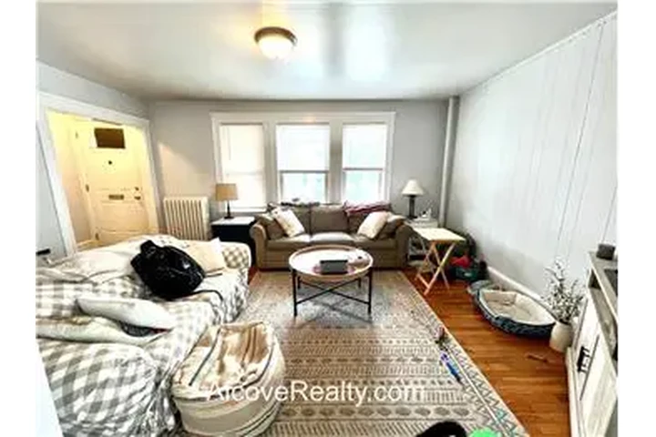 $3100 : Rental property with 2 bedro image 5