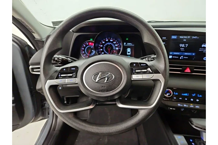 $20998 : Hyundai ELANTRA 2023 SEL 4dr image 10