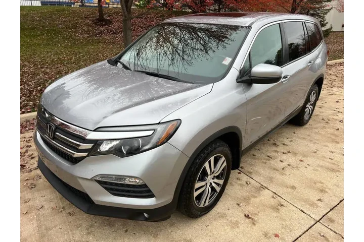 $15997 : 2016 Pilot EX-L w/ Sensing image 10