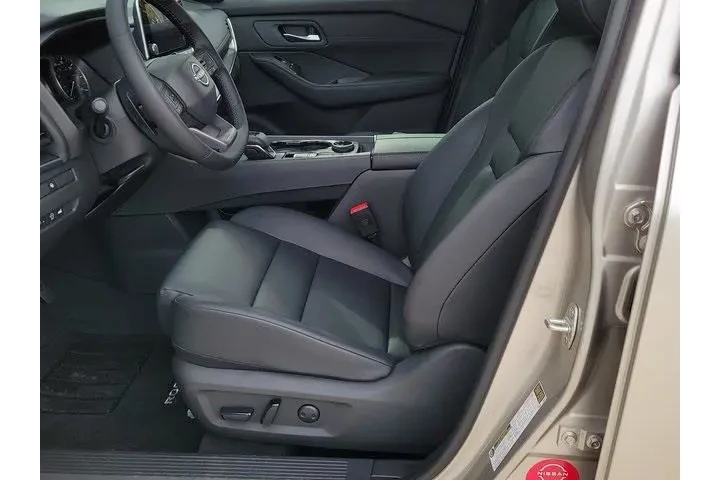 $30985 : Nissan Rogue 2026 image 6