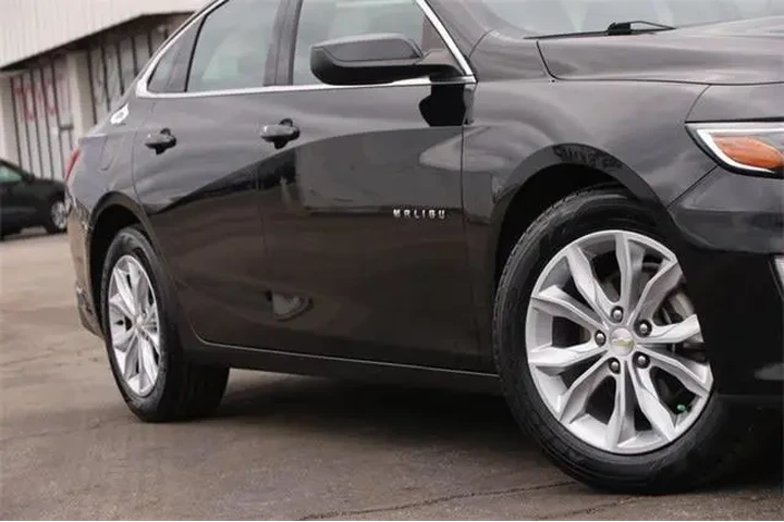 $20950 : Chevrolet Malibu 2024 LT 4dr image 3