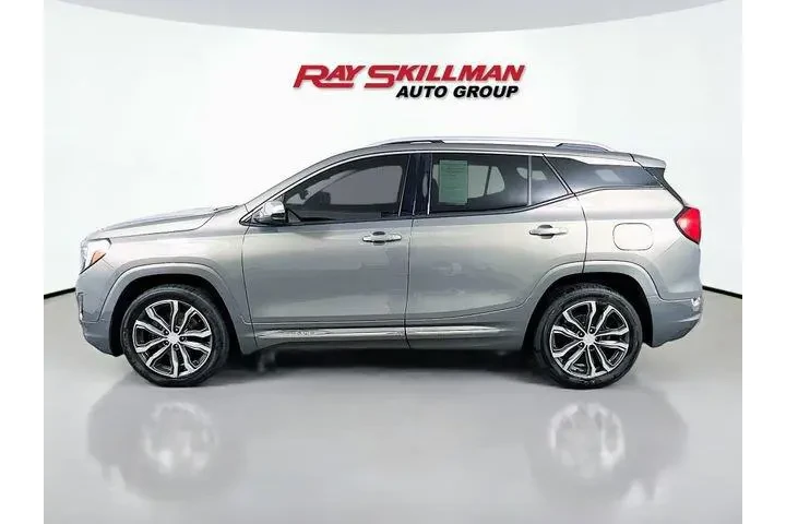 $16975 : GMC Terrain 2018 4x4 Denali image 2
