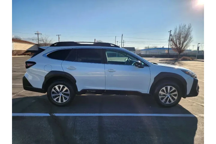 $24600 : 2024 Outback Premium image 10
