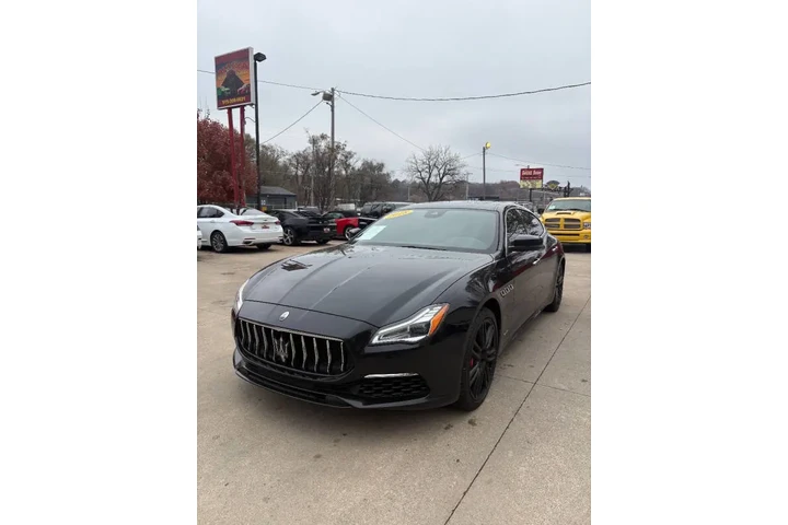 $19950 : 2018 Quattroporte S Q4 GranLu image 1