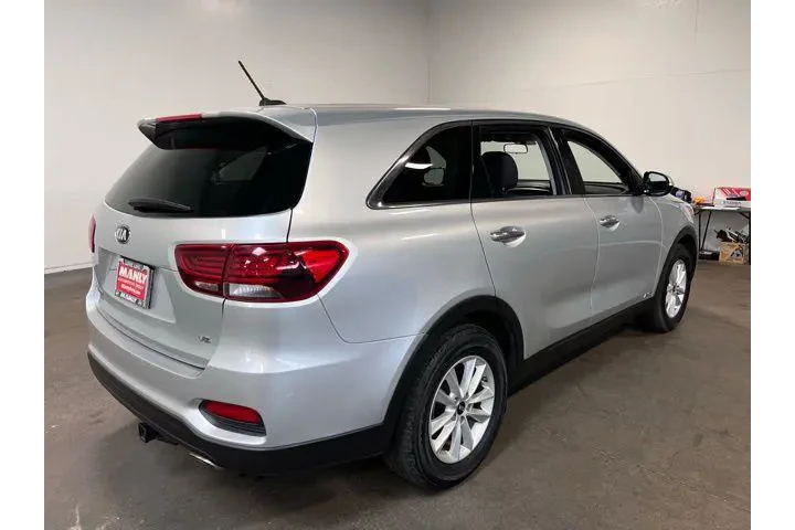 $15970 : Kia Sorento 2020 AWD S V6 4d image 3