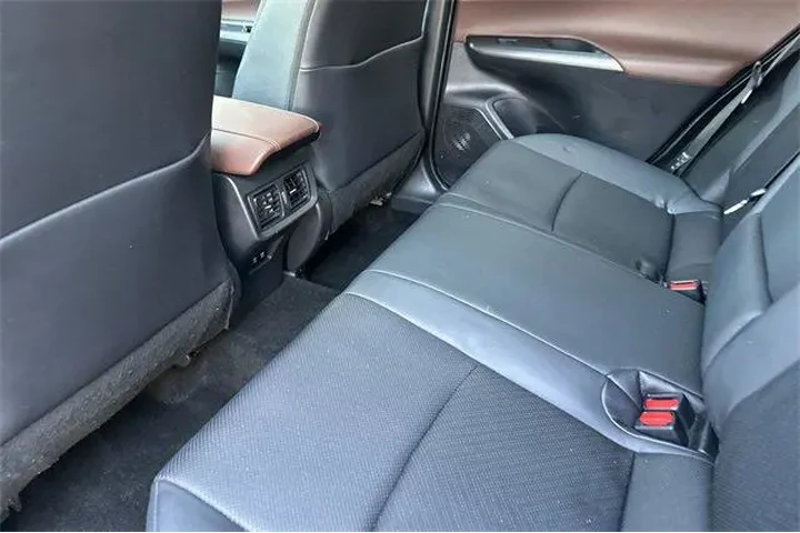 $28412 : Toyota Venza 2021 AWD LE 4dr image 9