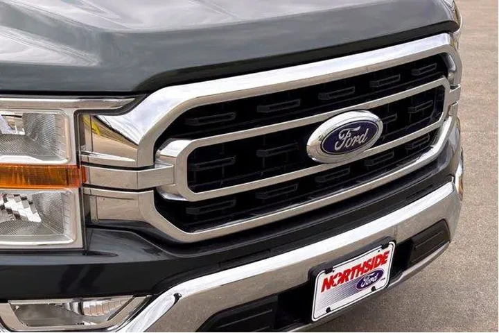 $28977 : Ford F-150 2021 4x2 XLT 4dr image 4