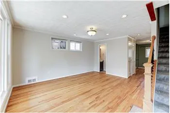 $3200 : Rental property with 3 bedro image 2