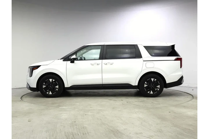 $39998 : Kia Carnival Hybrid 2026 LXS image 3